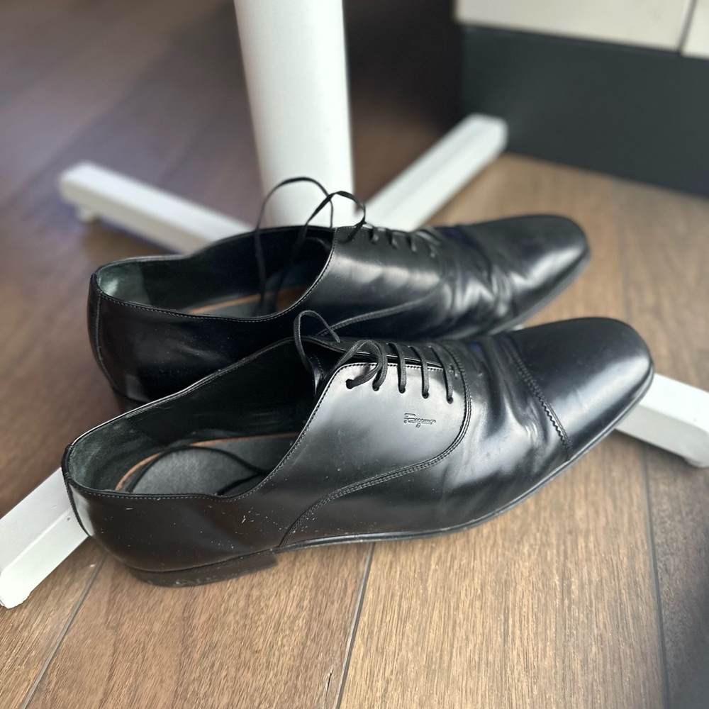 Salvatore Ferragamo Men’s Giovanni Leather Cap-Toe Oxfords Dress Shoes